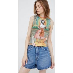 Desigual top bawełniany 22SWTK13. Topy Desigual, m, bez wzorów, z bawełny, bez kołnierzyka, bez ramiączek. W wyprzedaży za 139.99 zł.