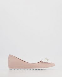 BALERINY Z KOKARDĄ 1501027 PINK-WHI. Różowe baleriny Venezia, bez wzorów, ze skóry, bez obcasa, bez zapięcia. Za 299.00 zł.