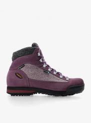 Buty trekkingowe damskie AKU Ultra Light Warm GTX. Fioletowe buty trekkingowe Aku, z gore-texu, przed kolano, bez zapięcia. Za 922.89 zł.