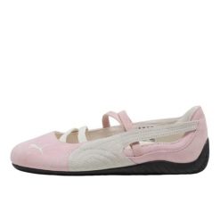 Zamszowe trampki damskie Puma. Białe trampki Puma, bez wzorów, z gumy, eleganckie, bez zapięcia. Za 388.15 zł.