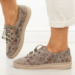 Beżowe skórzane półbuty damskie Filippo Dp7665/26. Brązowe półbuty wsuwane Filippo, na jesień, bez wzorów, z jeansu, biznesowe, z okrągłym noskiem, bez obcasa, na płaskiej podeszwie. W wyprzedaży za 192.72 zł.