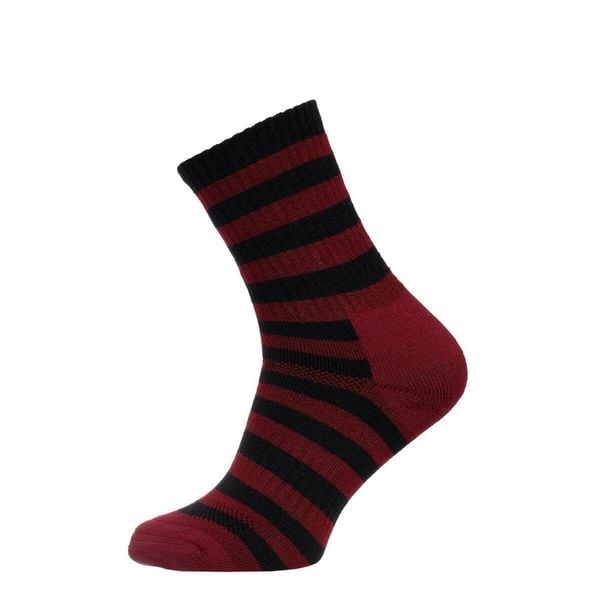 Skarpety Trekkingowe Na Giean Heavy Weight Crew Bordeaux. Czarne skarpetki NA GIEAN, bez wzorów. Za 89.99 zł.