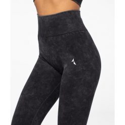 Legginsy Bezszwowe sportowe dla kobiet Carpatree Yasmine z wysokim stanem. Czarne legginsy Carpatree, bez wzorów, z materiału, klasyczne, długie. Za 171.99 zł.