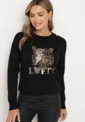 Czarny Sweter z Wiskozą Ozdobiony Napisem i Naszywką z Cyrkoniami Liliran. Czarne swetry Born2be, z aplikacjami, z jeansu, eleganckie, bez ramiączek. W wyprzedaży za 118.99 zł.