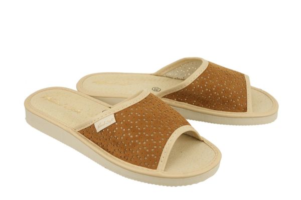 METEOR 116 TOSIA brązowy, kapcie damskie. Brązowe kapcie Meteor, bez wzorów, ze skóry. Za 37.79 zł.