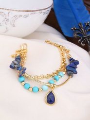 L'Atelier de Gaia Pozłacana bransoletka z lapis lazuli rozmiar: onesize. Niebieskie bransoletki L'Atelier de Gaia, z lazurytem, pozłacane. Za 74.63 zł.