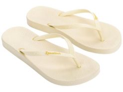 Klapki damskie japonki Ipanema Anat. Brązowe klapki Ipanema, bez wzorów, z materiału, bez obcasa, bez zapięcia. Za 69.00 zł.