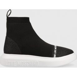 Love Moschino sneakersy kolor czarny. Czarne buty sportowe lifestyle Love Moschino, bez wzorów, sportowe, z okrągłym noskiem, bez zapięcia. Za 969.99 zł.