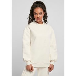 Bluza damska Urban Classics organic oversized crew-Duże rozmiary. Białe bluzy Urban Classics, bez wzorów, z bawełny, bez ramiączek, bez kaptura. Za 275.00 zł.