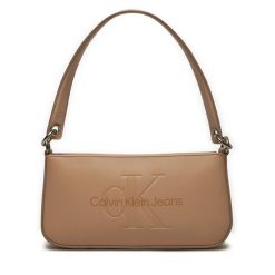Torebka Calvin Klein Jeans. Torebki klasyczne Calvin Klein Jeans, bez wzorów, z jeansu, klasyczne, bez dodatków. Za 199.99 zł.