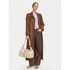 Torebka Guess. Brązowe torebki klasyczne Guess, z aplikacjami, klasyczne, bez dodatków. Za 674.99 zł.