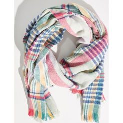 Szalik w kratkę - Wielobarwn. Szaliki i kominy marki B'TWIN. W wyprzedaży za 19.99 zł.