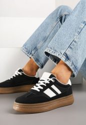 Czarne Sneakersy Kultowe Tenisówki z Ozdobnymi Paskami Tenavellea. Czarne trampki Renee, bez wzorów, z jeansu, eleganckie, bez zapięcia. W wyprzedaży za 67.99 zł.