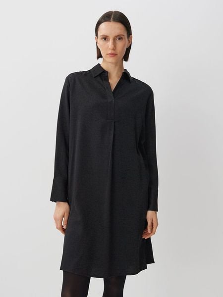 Someday Sukienka w kolorze czarnym rozmiar: 36. Czarne sukienki someday., na co dzień, bez wzorów, bez kołnierzyka, bez ramiączek, midi, proste. Za 200.13 zł.