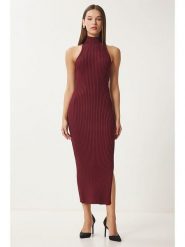 Happiness Istanbul Sukienka w kolorze czerwonym rozmiar: S/M. Czerwone sukienki Happiness Istanbul, m, bez wzorów, prążkowane, bez kołnierzyka, bez ramiączek, maxi. Za 86.99 zł.