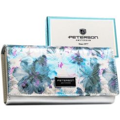 Wielokolorowy, duży portfel damski ze skóry ekologicznej i naturalnej zamykany zatrzaskiem PTN PX27-1-NPK Peterson. Niebieskie portfele bez wzorów, ze skóry ekologicznej. Za 119.99 zł.