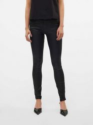 Vero Moda Spodnie w kolorze czarnym rozmiar: XL/L32. Czarne spodnie materiałowe Vero Moda, bez wzorów, z materiału, klasyczne, z podwyższonym stanem. Za 88.02 zł.