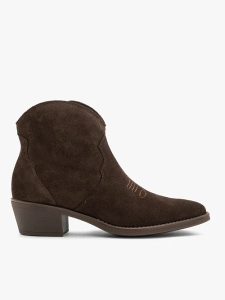 Ciemnobrązowe botki welurowe. Brązowe botki Brawo sp. z o.o., bez wzorów, ze skóry, eleganckie, za kostkę, bez obcasa, na obcasie, bez zapięcia. Za 499.99 zł.