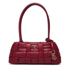 Torebka Guess. Czerwone torebki klasyczne Guess, z aplikacjami, klasyczne, bez dodatków. Za 679.99 zł.