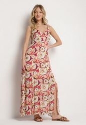 Czerwona Rozkloszowana Sukienka z Wiskozy w Kwiatowym Wzór Redeelle. Czerwone sukienki Born2be, na co dzień, l, bez wzorów, z wiskozy, eleganckie, bez kołnierzyka, bez ramiączek, rozkloszowane. Za 99.99 zł.