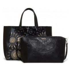 Desigual Torebka Damska Czarna Red Queen Cuenca. Torebki klasyczne marki Desigual. W wyprzedaży za 335.00 zł.