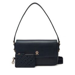 Torebka Tommy Hilfiger. Niebieskie torebki klasyczne Tommy Hilfiger, bez wzorów, klasyczne, bez dodatków. Za 339.99 zł.
