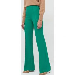 Elisabetta Franchi spodnie damskie kolor zielony szerokie high waist. Zielone spodnie materiałowe Elisabetta Franchi, bez wzorów, z materiału, z podwyższonym stanem. W wyprzedaży za 889.99 zł.