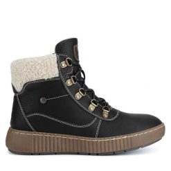 Botki Go Soft. Czarne botki GO SOFT, bez wzorów, bez obcasa, na płaskiej podeszwie, bez zapięcia. Za 159.99 zł.