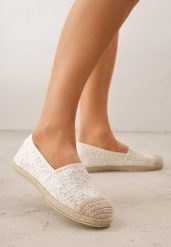 Beżowe Koronkowe Espadryle z Plecionką na Nosku Zynava. Brązowe espadryle Born2be, bez wzorów, z jeansu, klasyczne, bez obcasa. Za 69.99 zł.