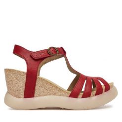 Sandały Fly London. Czerwone sandały Fly London, bez wzorów, bez obcasa, na koturnie, bez zapięcia. Za 674.99 zł.