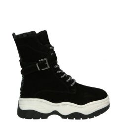 ZAMSZOWE BOTKI W SPORTOWYM STYLU 0550330 BLACK. Czarne botki Venezia, bez wzorów, ze skóry, sportowe, bez obcasa, bez zapięcia. Za 199.00 zł.