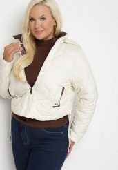 Jasnobeżowa Kurtka Krótka z Pikowaniem i Odpinanym Kapturem Taraes. Brązowe kurtki Born2be, xl, bez wzorów, z jeansu, eleganckie. W wyprzedaży za 132.99 zł.