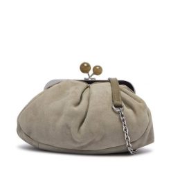 Torebka Weekend Max Mara. Zielone kopertówki Weekend Max Mara, bez wzorów, bez dodatków. Za 1,239.00 zł.