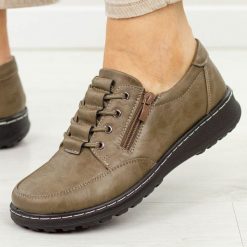Khaki półbuty damskie Potocki 90407. Niebieskie półbuty wsuwane POTOCKI, na jesień, bez wzorów, z jeansu, klasyczne, z okrągłym noskiem, bez obcasa, na płaskiej podeszwie. Za 169.00 zł.