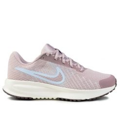 Buty damskie sportowe treningowe Nike RUN DEFY. Białe buty treningowe Nike, bez wzorów, z materiału, bez zapięcia, do biegania. Za 239.00 zł.