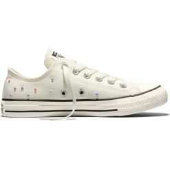 Buty sportowe Converse Chuck Taylor All Star. Brązowe buty treningowe Converse, bez wzorów, z materiału, bez zapięcia. Za 390.00 zł.