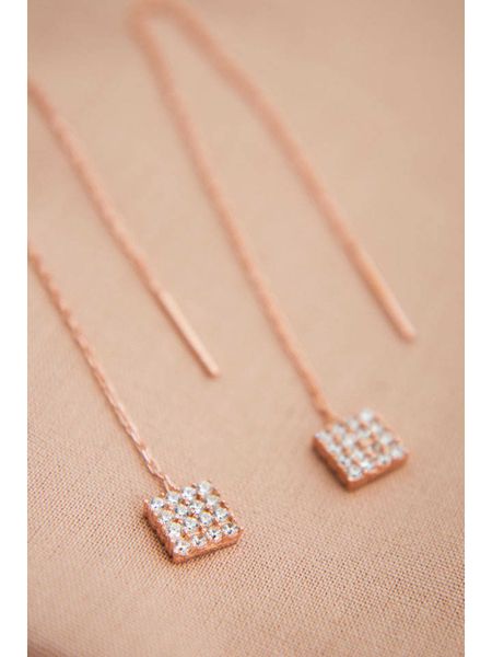 Miu Silver Pozłacane kolczyki z cyrkoniami rozmiar: onesize. Różowe kolczyki Miu Silver, z cyrkonią, pozłacane. Za 56.99 zł.