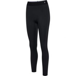 Damskie legginsy Hummel Nova. Czarne legginsy Hummel, bez wzorów, z materiału. Za 214.50 zł.