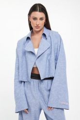 Żakiet damski Emma Air MMC STUDIO. Marynarki i żakiety MMC STUDIO, uniwersalny, bez wzorów, bez ramiączek. Za 799.00 zł.