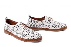 MANITU 840157-03 weiss, półbuty damskie. Białe półbuty wsuwane Manitu, na lato, w ażurowe wzory, ze skóry, bez obcasa. Za 254.92 zł.