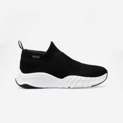Buty fitness damskie Domyos 500 Fitmax. Czarne buty treningowe DOMYOS, bez wzorów, z kauczuku, bez zapięcia, do biegania. Za 119.99 zł.