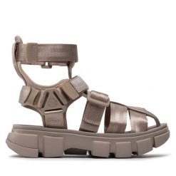 Sandały Shaka. Brązowe sandały Shaka, bez wzorów, bez obcasa, na płaskiej podeszwie, bez zapięcia. Za 639.99 zł.