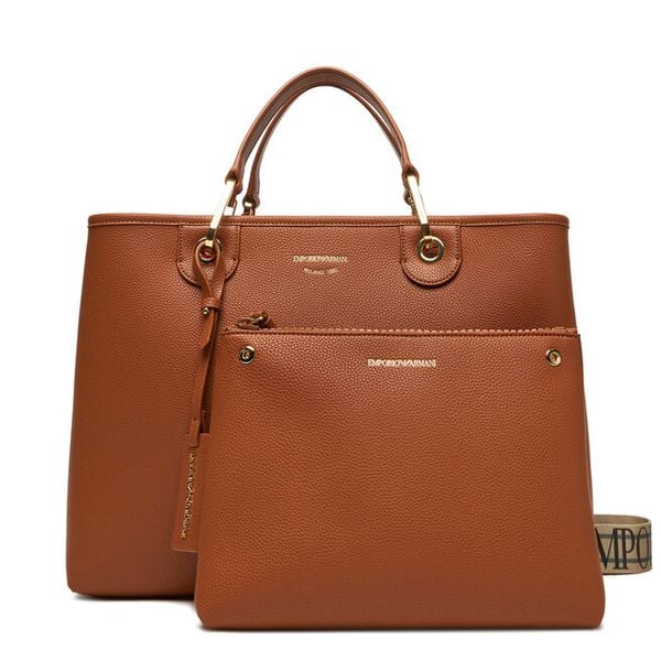 Torebka Emporio Armani. Brązowe torebki klasyczne Emporio Armani, bez wzorów, klasyczne, bez dodatków. Za 1,359.00 zł.