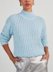 LA Angels Sweter w kolorze błękitnym rozmiar: M. Niebieskie swetry LA Angels, m, bez wzorów, ze splotem, bez ramiączek. Za 189.74 zł.