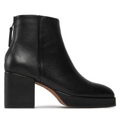 Botki Balagan. Czarne botki BALAGAN, bez wzorów, bez obcasa, na słupku, bez zapięcia. Za 529.99 zł.