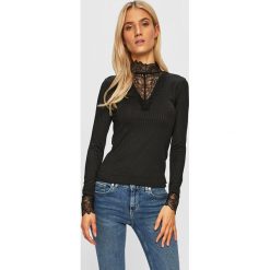 Jacqueline de Yong - Bluzka. Czarne bluzki Jacqueline de Yong, l, bez wzorów, z dzianiny, bez kołnierzyka, bez ramiączek. W wyprzedaży za 59.90 zł.