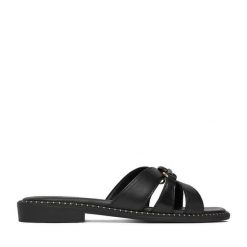 Klapki Lasocki. Czarne klapki Lasocki, bez wzorów, bez obcasa, bez zapięcia. Za 149.99 zł.