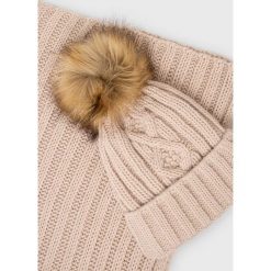 Answear Lab czapka i szalik kolor beżowy. Brązowe szaliki i kominy Answear Lab, bez wzorów, z dzianiny. Za 149.99 zł.