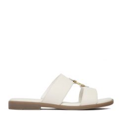 Klapki Lasocki. Białe klapki Lasocki, bez wzorów, bez obcasa, bez zapięcia. Za 139.99 zł.