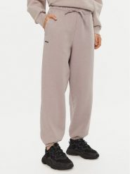Under Armour Spodnie dresowe UA Icon Heavyweight 1386488 Szary Oversize. Szare spodnie dresowe Under Armour, bez wzorów, z bawełny. Za 249.99 zł.